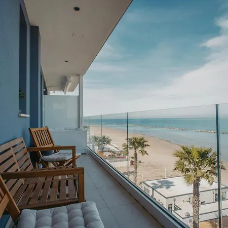 Отель Baia Marina Купра-Мариттима