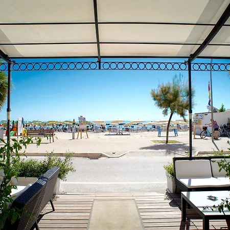 Baia Marina Отель Купра-Мариттима