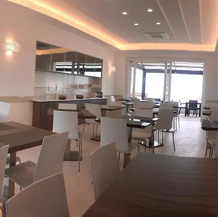 酒店 Baia Marina 3*
